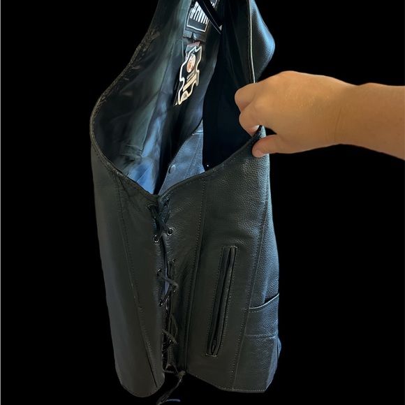 HWK moto riding vest, black, men’s, size 3X. New with tags. Genuine leather. - Picture 3 of 5